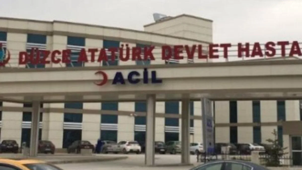 Düzce’de çatıdan düşen işçi ağır yaralandı