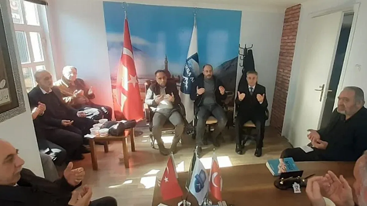 BURSAAKYAD'dan depremzedeler için mevlit