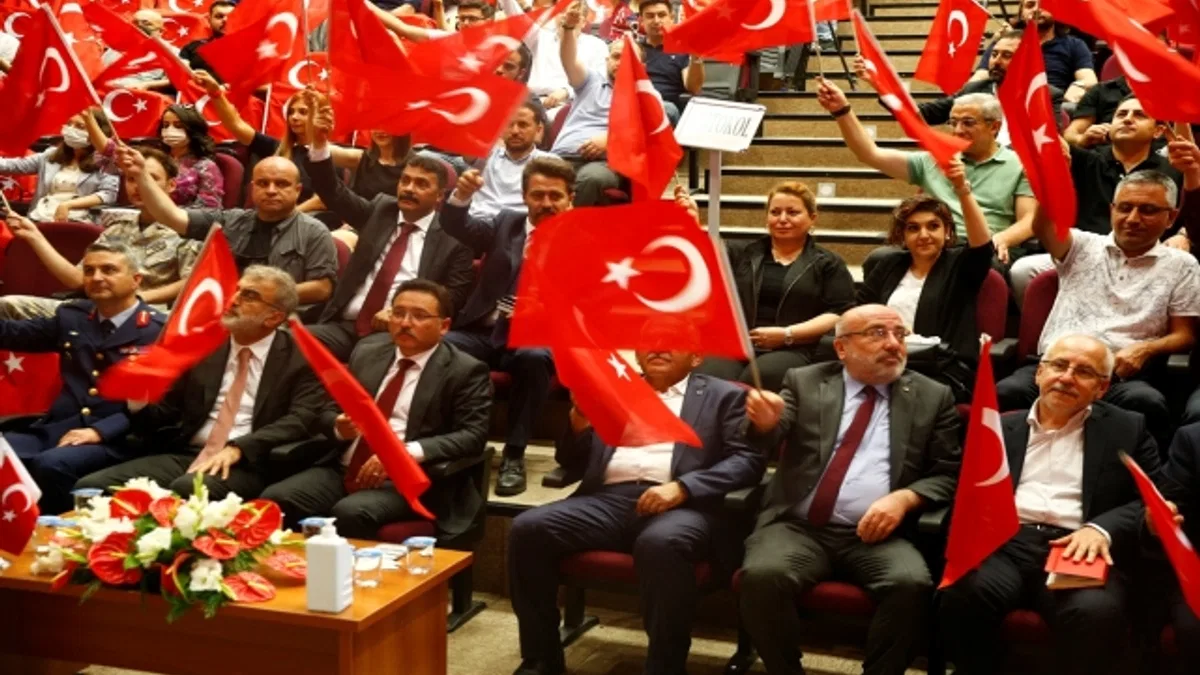 Kayseri'de "15 Temmuz Darbesi ve Reformlar" konulu konferans verildi