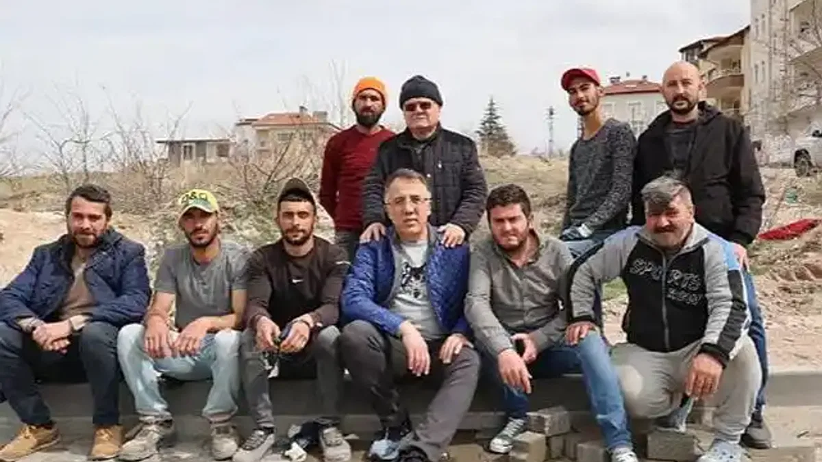 Nevşehir Belediyesi Fen İşleri Müdürlüğü ekiplerince, Kıratlıoğlu Mahallesi Salim Başbuğ Sokak'ta yol yenileme çalışması başlatıldı