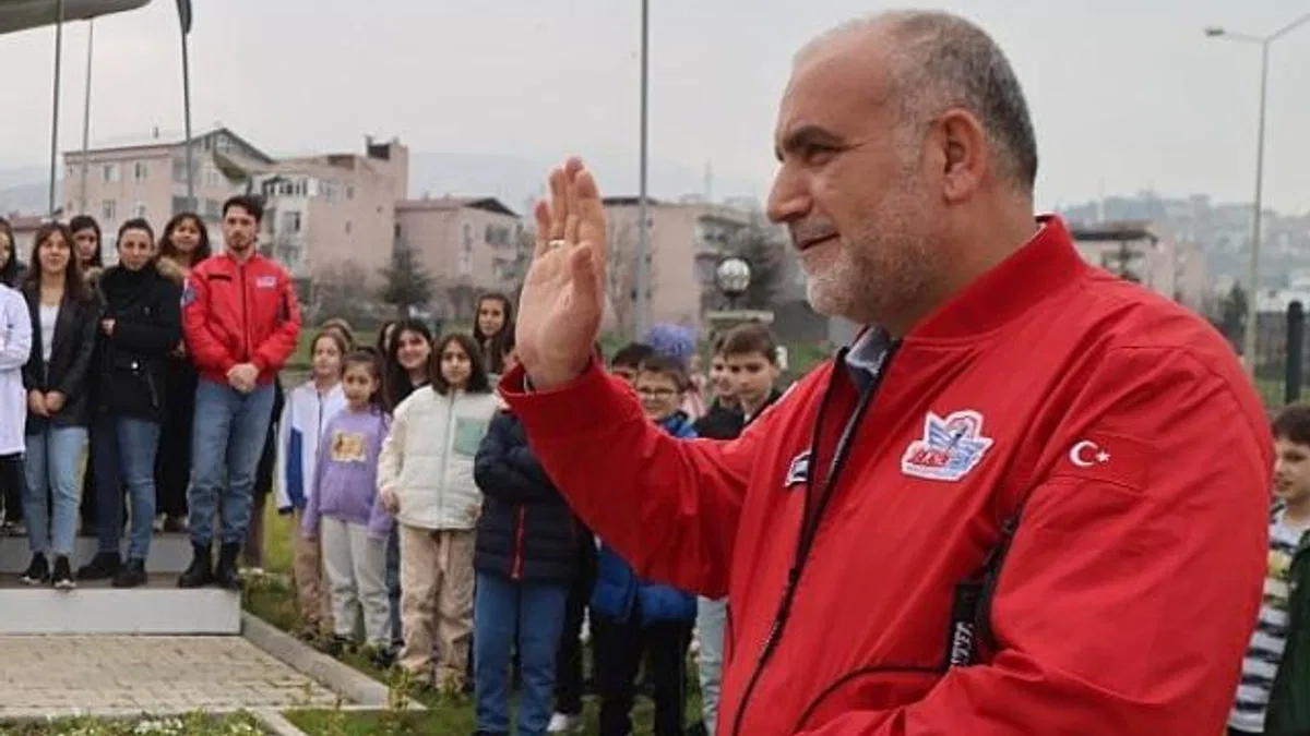 Canikli Mucitler Göz Doldurdu: Uçak Tasarladılar, Roket Fırlattılar
