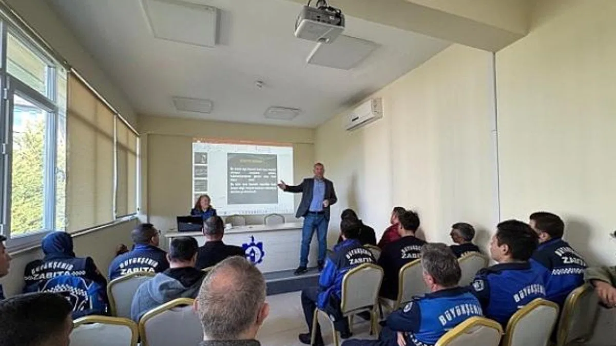 Büyükşehir Zabıtasına tüketiciyi koruma eğitimi