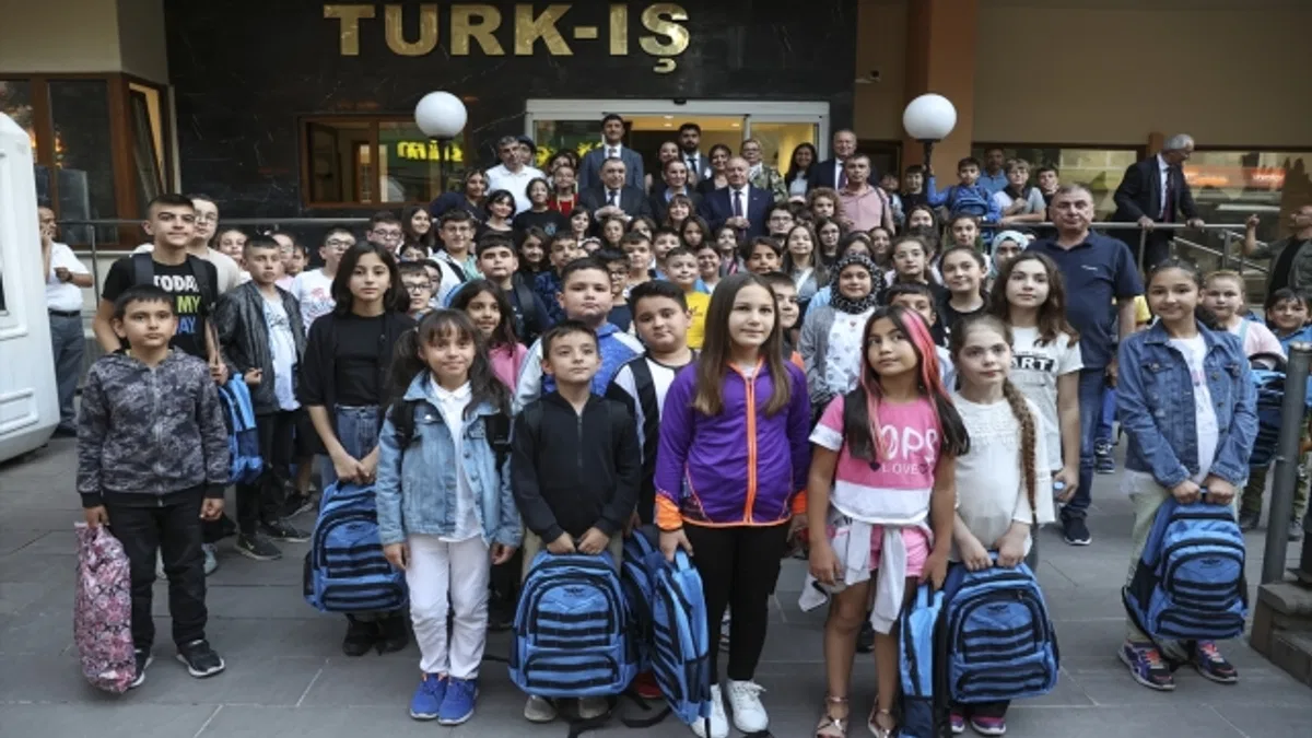 Soma BİLSEM öğrencilerinden TÜRK-İŞ'e ziyaret