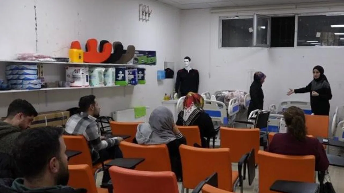 Hasta ve yaşlı bakım kursuna yoğun ilgi
