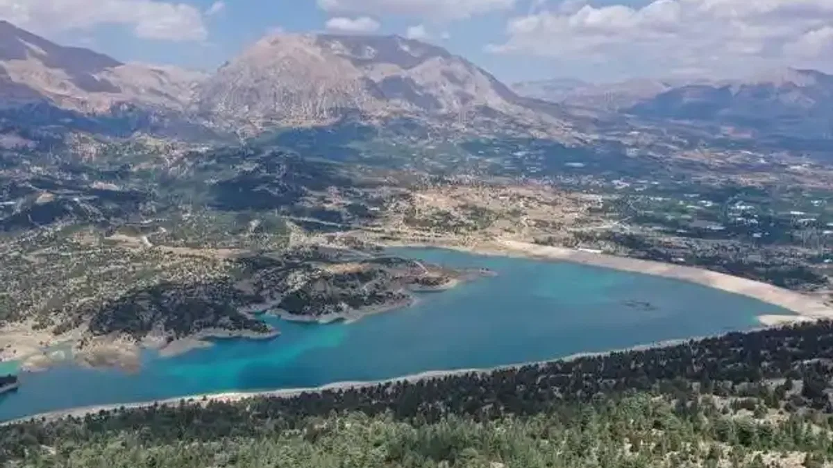 Kaş'taki Uçarsu Şelalesi ve Yeşilgöl alternatif turizm rotası oldu