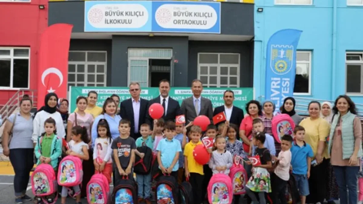 Silivri'de 3 bin 500 öğrenciye destek