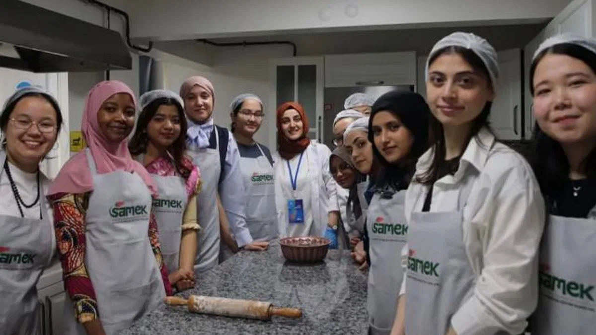 Uluslararası öğrenciler Türk mutfağını SAMEK'te öğrendiler