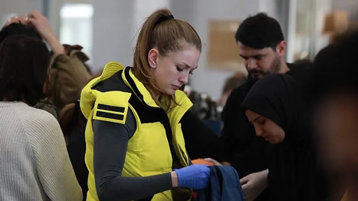 İstanbul'da sanatçılar Büyükşehir'in yardım seferberliğine katıldı