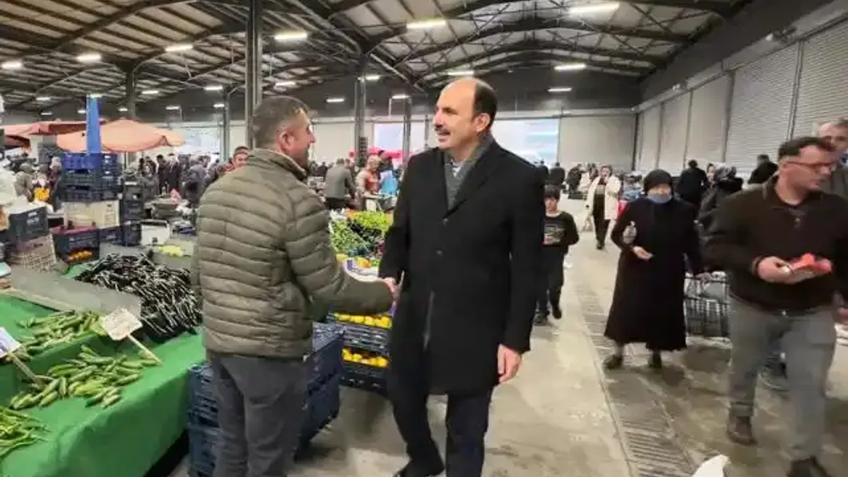 Konya'da Büyük Sinan Semt Pazarı'na Başkan Altay'dan ziyaret