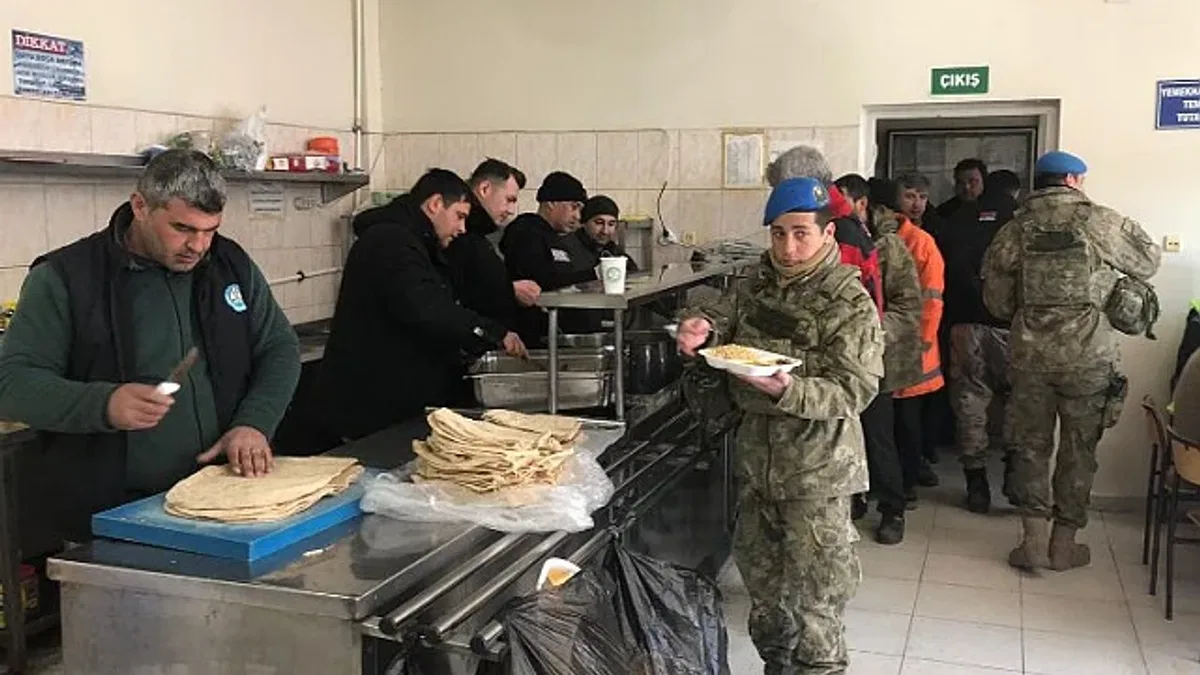 Kahramanmaraş'ta Manisa'dan üç öğün yemek desteği