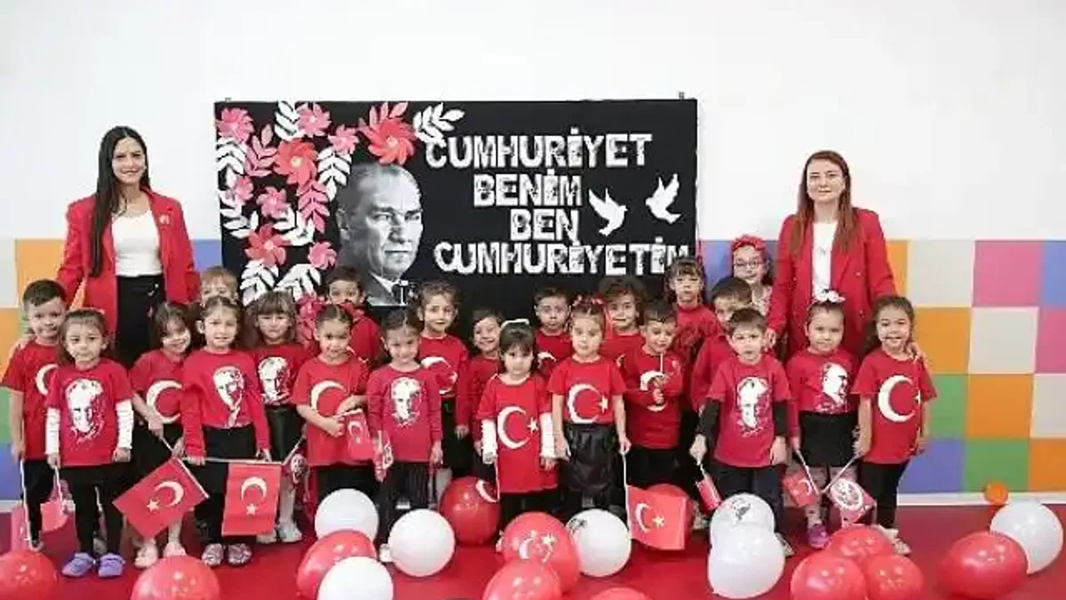 Başkan Mutlu miniklerin bayram coşkusuna ortak oldu