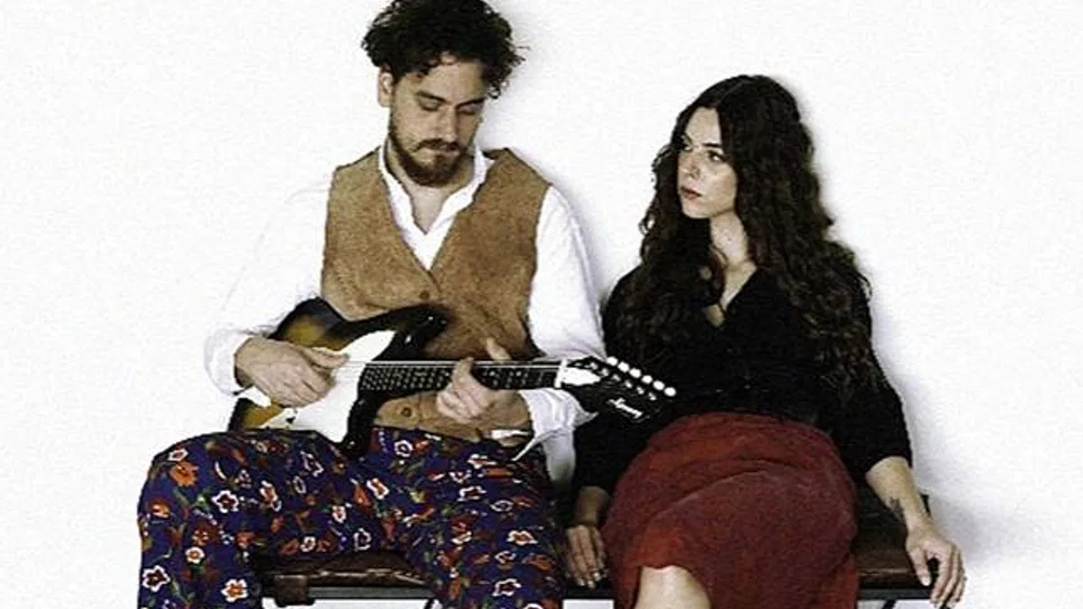 Evrencan Gündüz ve Naz Özgülüş'ten Etkileyici Düet: "Çare Ol Bana"