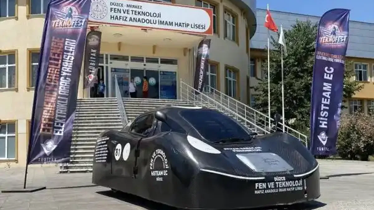 TEKNOFEST'te elektrikli araçlarıyla 'teknik tasarım' ödülü alan imam hatipliler gururlu