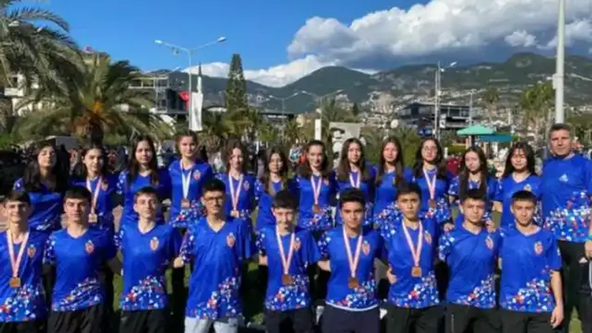 İnegöl Belediyespor madalyalara ambargo koydu