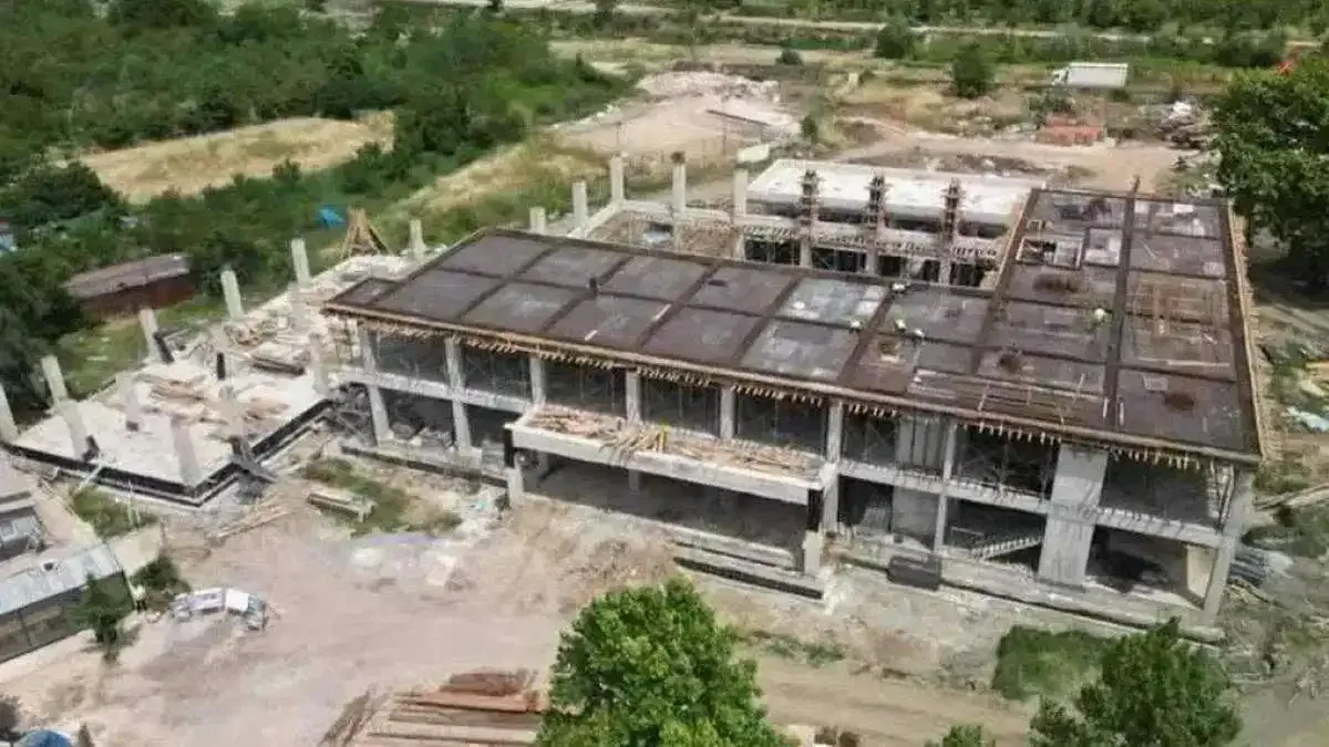 Kocaeli Gölcük’e FIFA standartlarında spor kompleksi inşa ediliyor