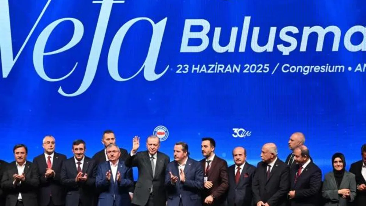 Erdoğan’dan Memur-Sen'e övgü: Milletin ve demokrasinin yanında saf tuttunuz