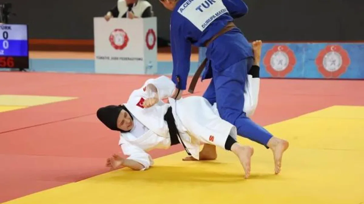 Trabzon’da Judo Şampiyonası nefes kesti