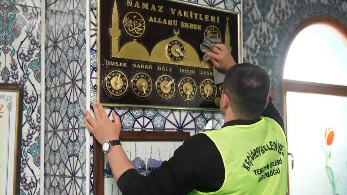 Ankara Keçiören'deki camilere kapsamlı bayram temizliği