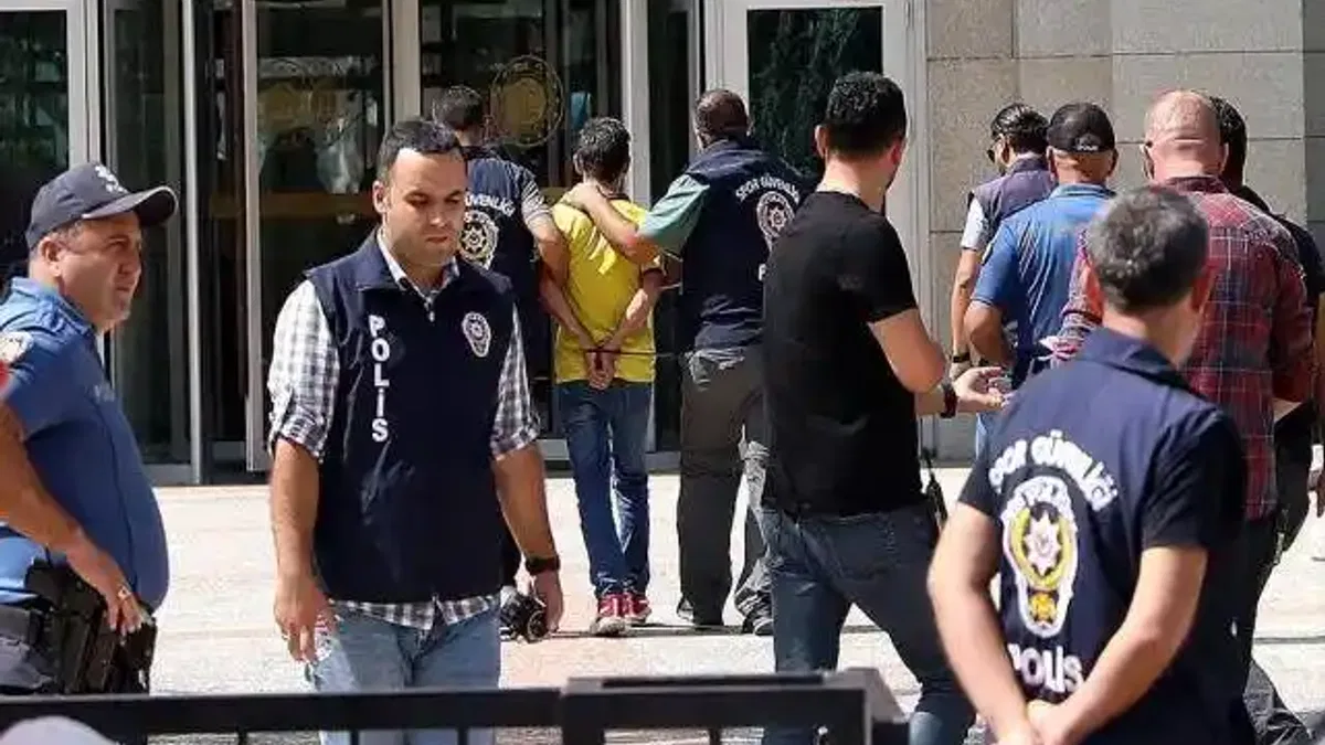 MKE Ankaragücü-Beşiktaş maçının ardından sahaya giren saldırgan hakkında 3 yıla kadar hapis istemi