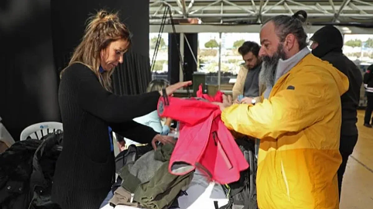 Antalyalılar depremzedeler için seferber oldu