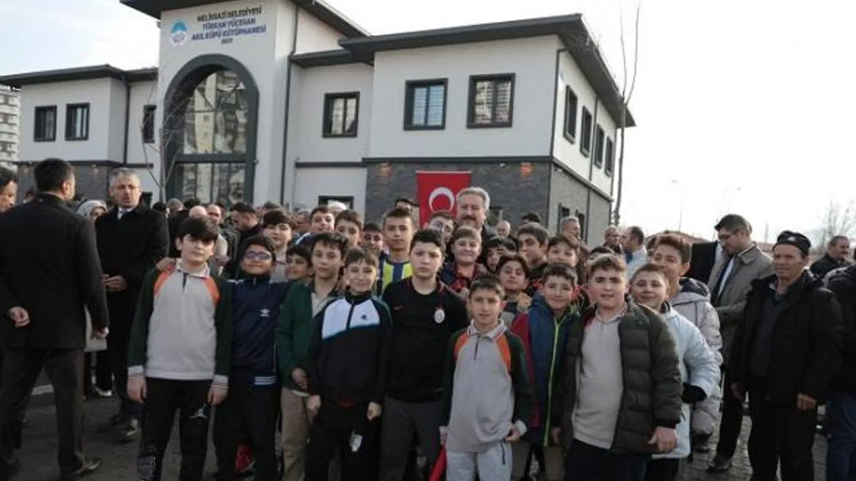 Türkan Yücesan Akıl Küpü Kütüphanesi açıldı