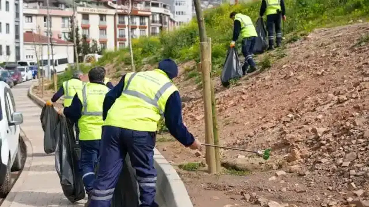 İstanbul Maltepe'de bahar temizliği