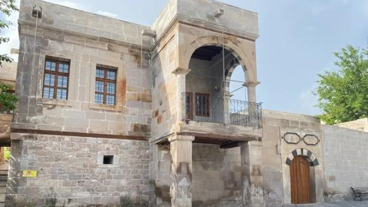 Kayseri Melikgazi tarihi emanetlere sahip çıkıyor