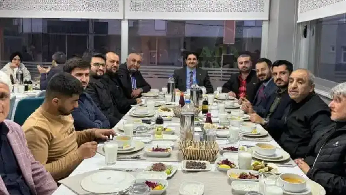 AK Parti Mardin'de basın mensuplarıyla iftarda buluştu