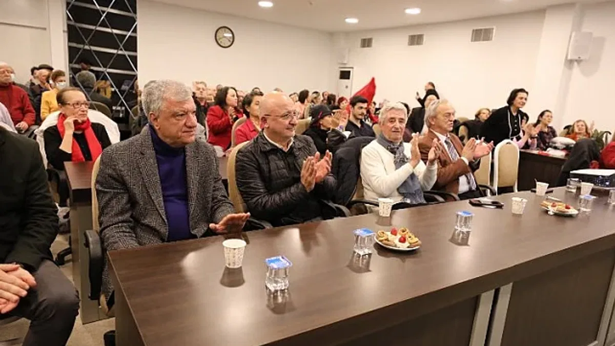 İzmir Narlıdere'de Nazım Hikmet gecesi