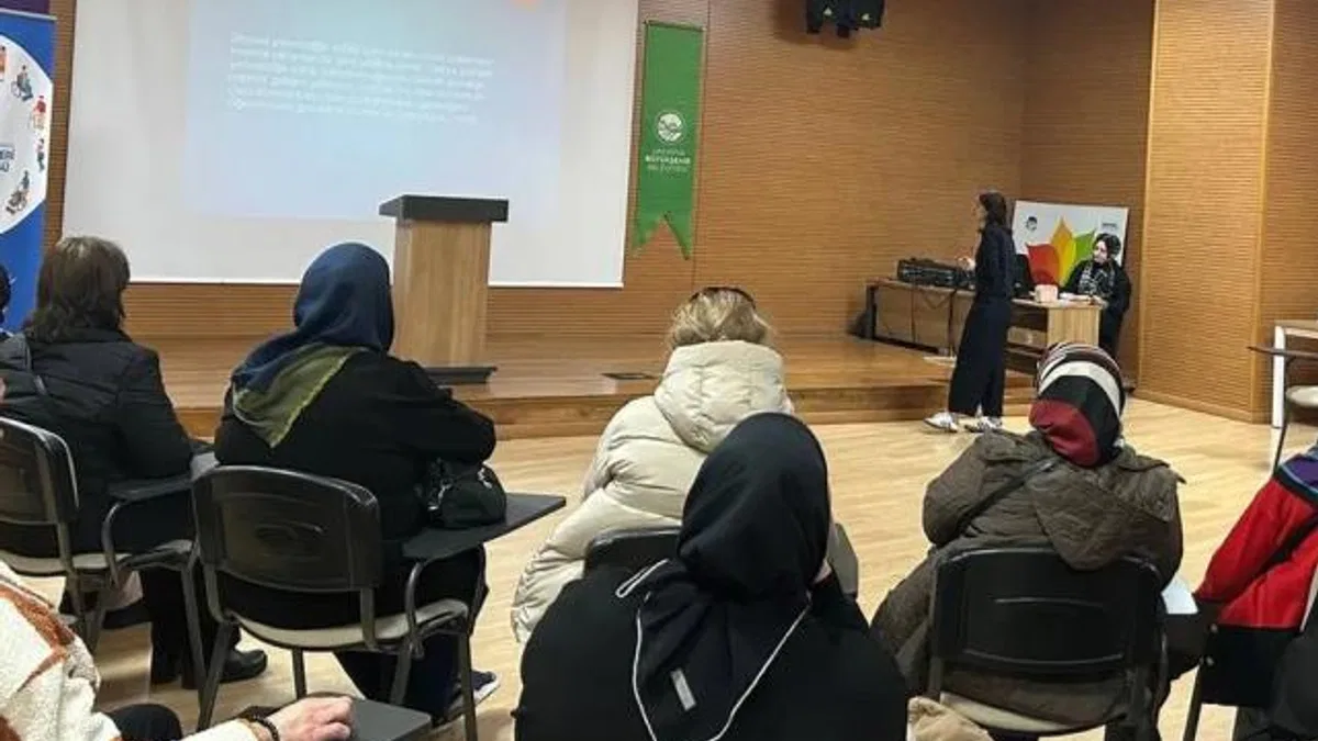 Sakarya SGM’de özel bireylerde ergenlik süreci anlatıldı