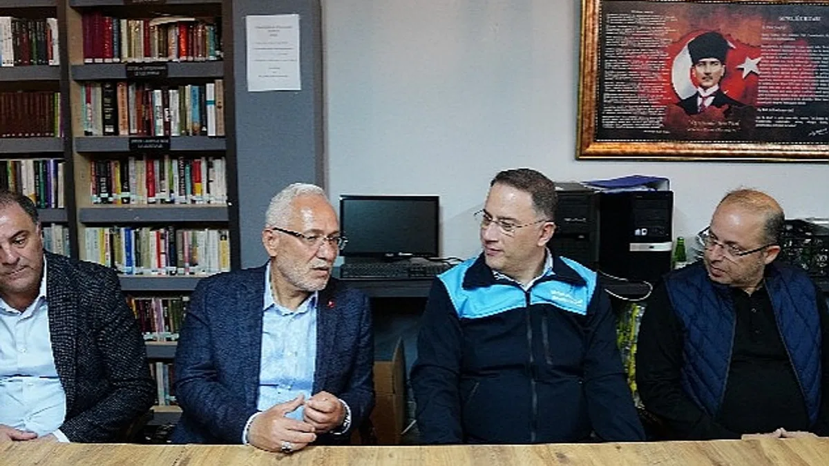 Beylikdüzü Belediye Başkanı Mehmet Murat Çalık, İlk İftarı Hatay'daki Depremzedelerle Birlikte Yaptı