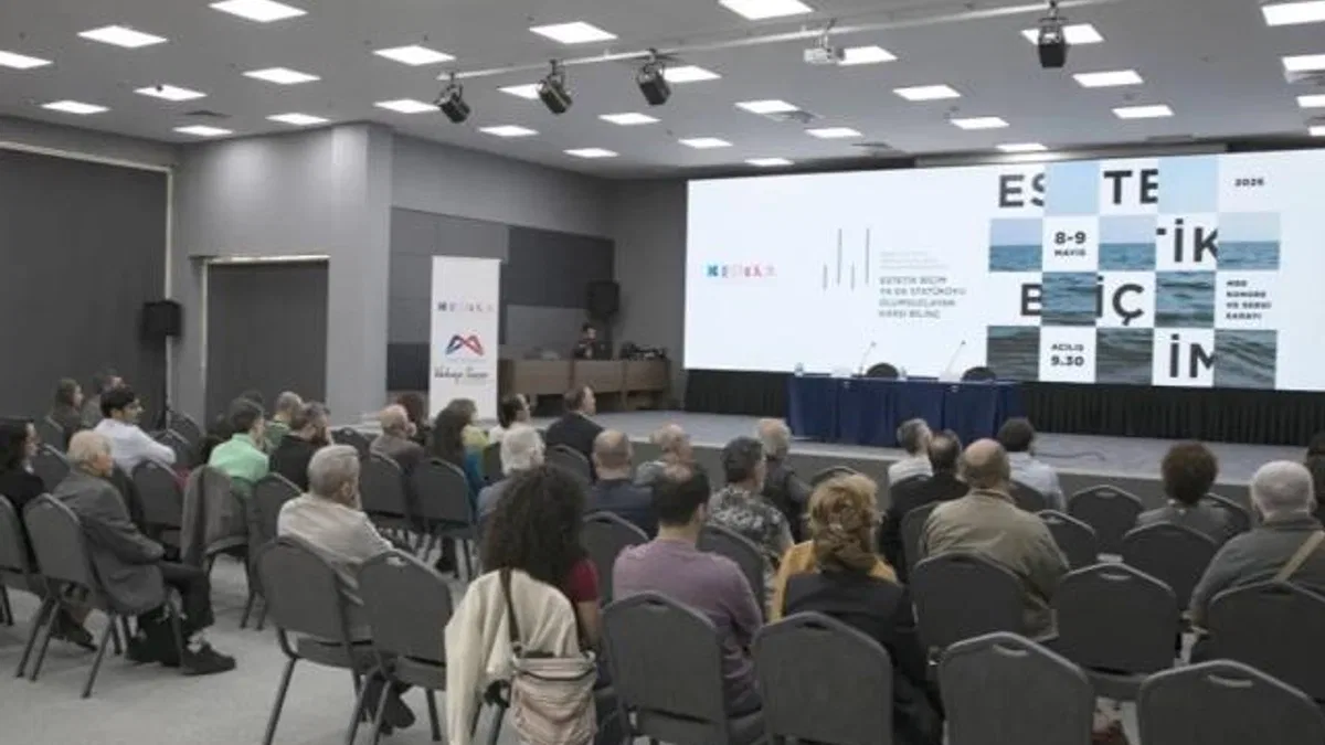 Mersin’de estetik ve sanat tartışıldı