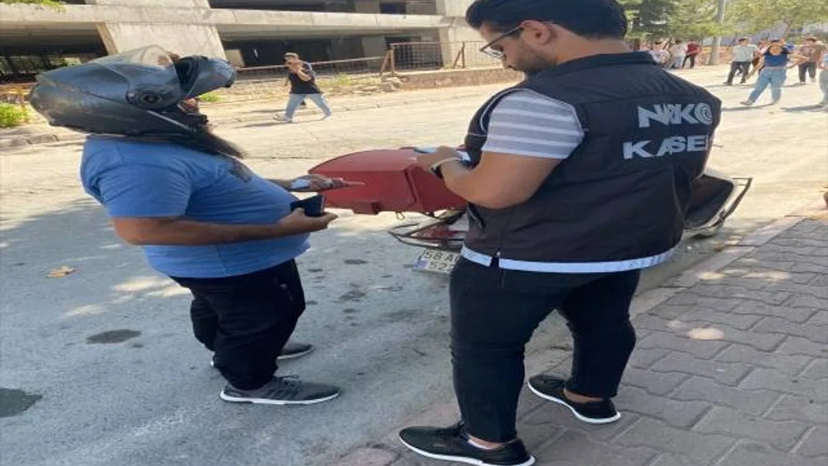 Kayseri'de okul önlerinde uyuşturucu denetimi yapıldı