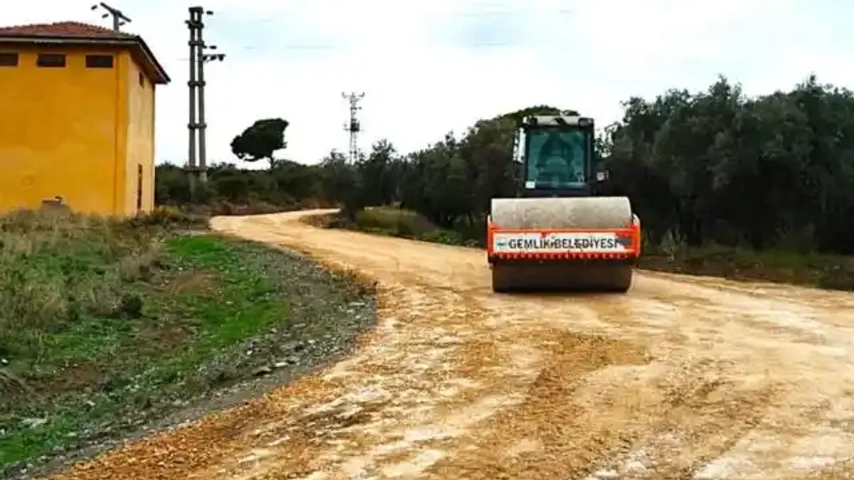 Bursa Gemlik'te arazi yolları açılıyor
