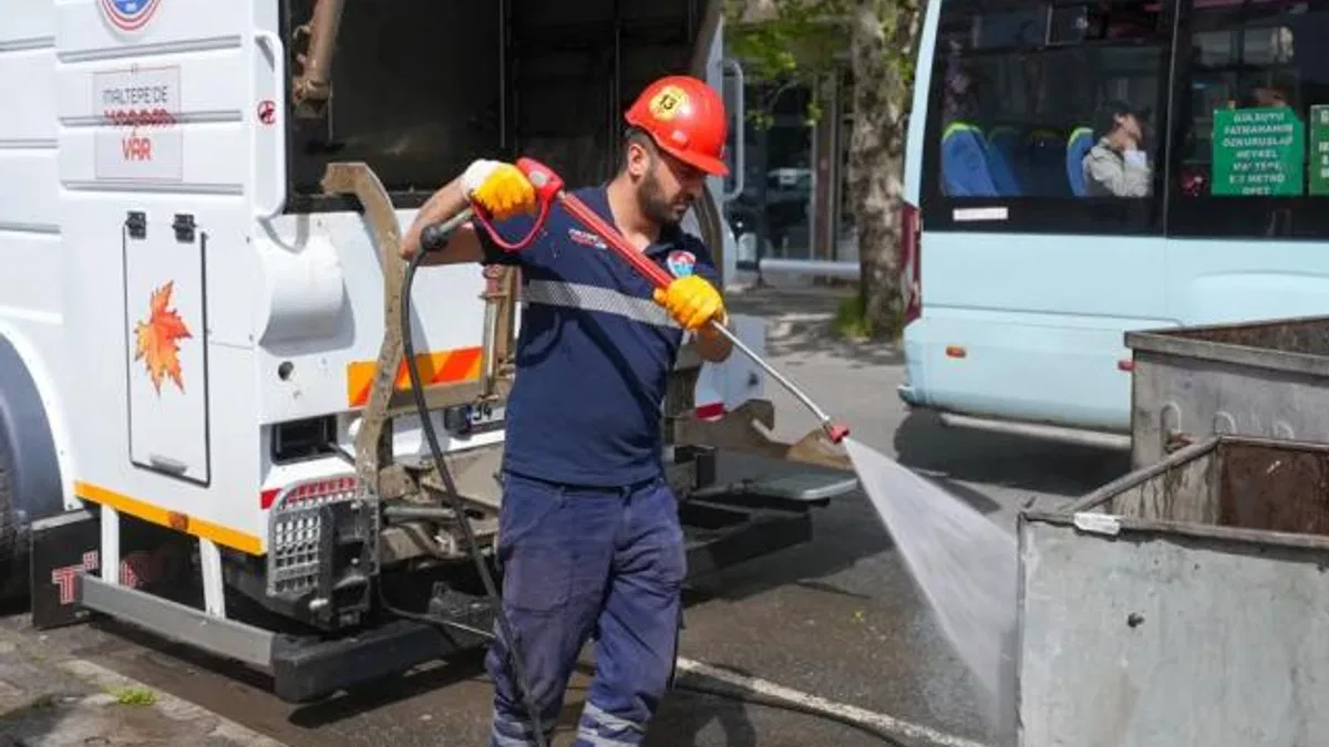 İstanbul Maltepe’de temizliğe Gülsuyu’nda devam