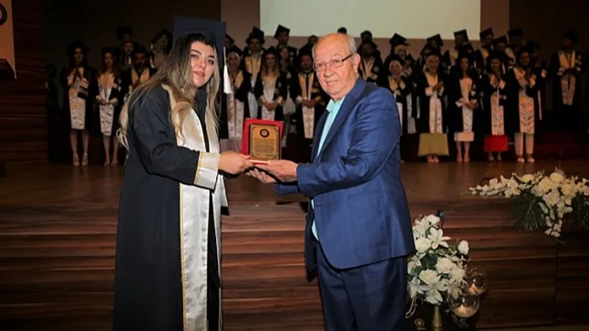 NNYÜ'de mezuniyet heyecanı