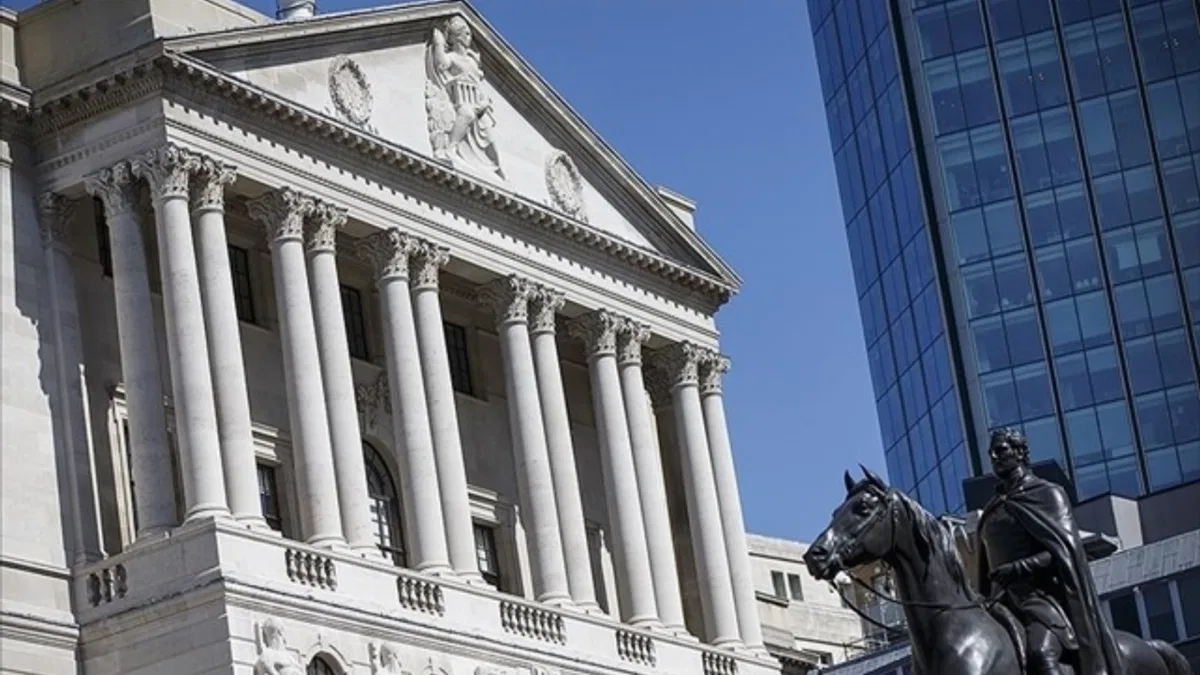 İngiltere Merkez Bankası politika faizini artırdı