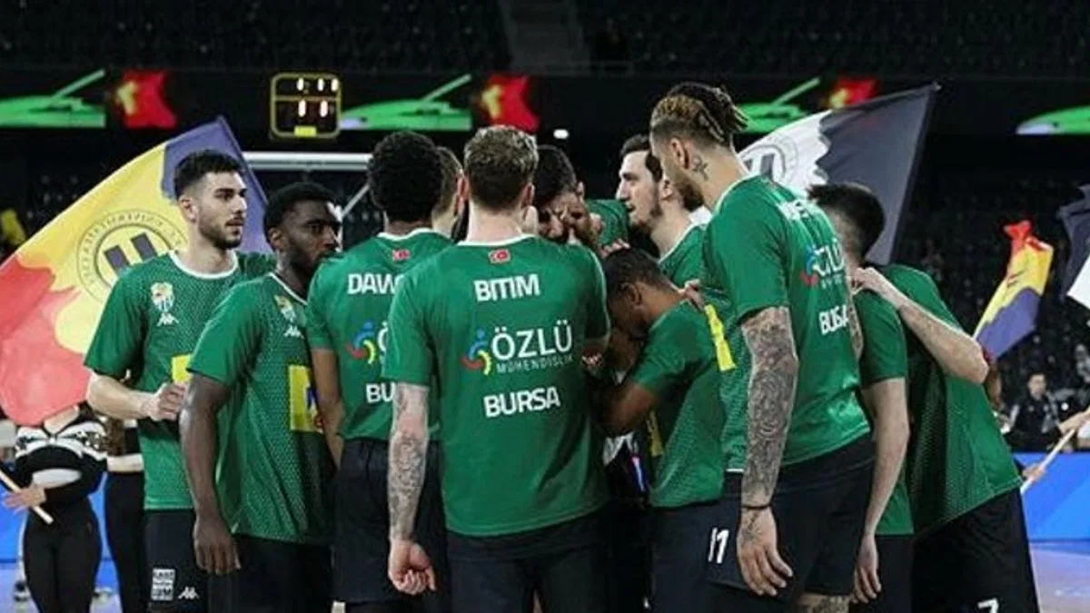 U-BT Cluj-Napoca 87-83 Frutti Extra Bursaspor (MAÇ SONUCU-ÖZET) | Bursaspor deplasmanda kayıp!