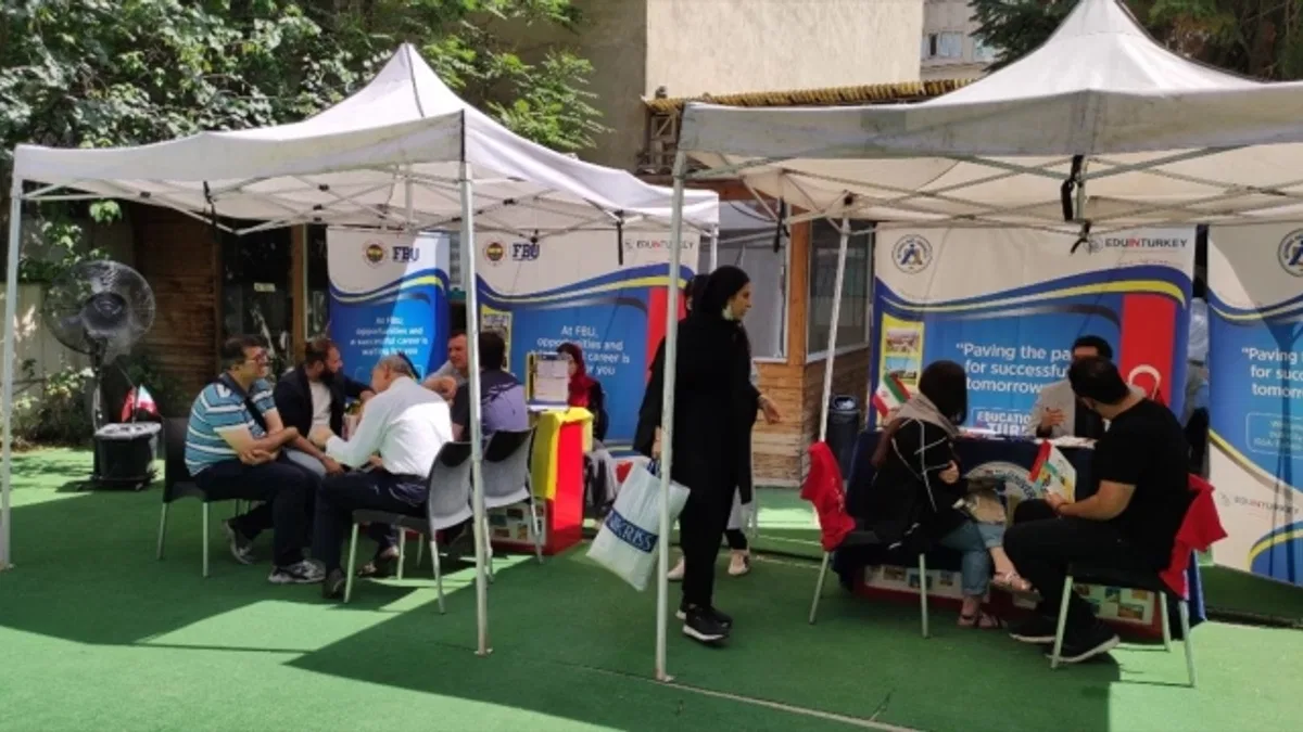 Tahran'da düzenlenen etkinlikle İranlı öğrencilere Türk üniversiteleri tanıtıldı
