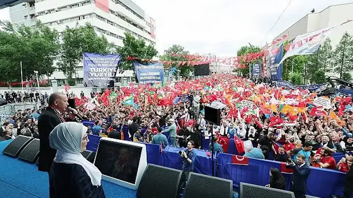 Cumhurbaşkanı Erdoğan: Birilerine dersi veriyor muyuz?