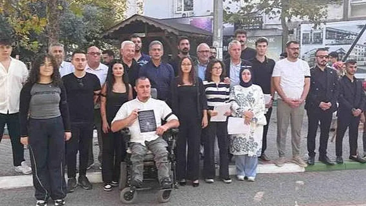 Bursa Gemlik'te CHP'den çocuk istismarına tepkili eylem