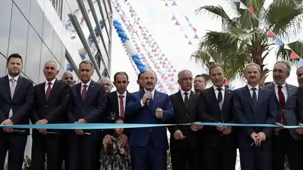 Sanayi ve Teknoloji Bakanı Varank: Hep özel sektörün yanında olmaya, desteklemeye çalıştık