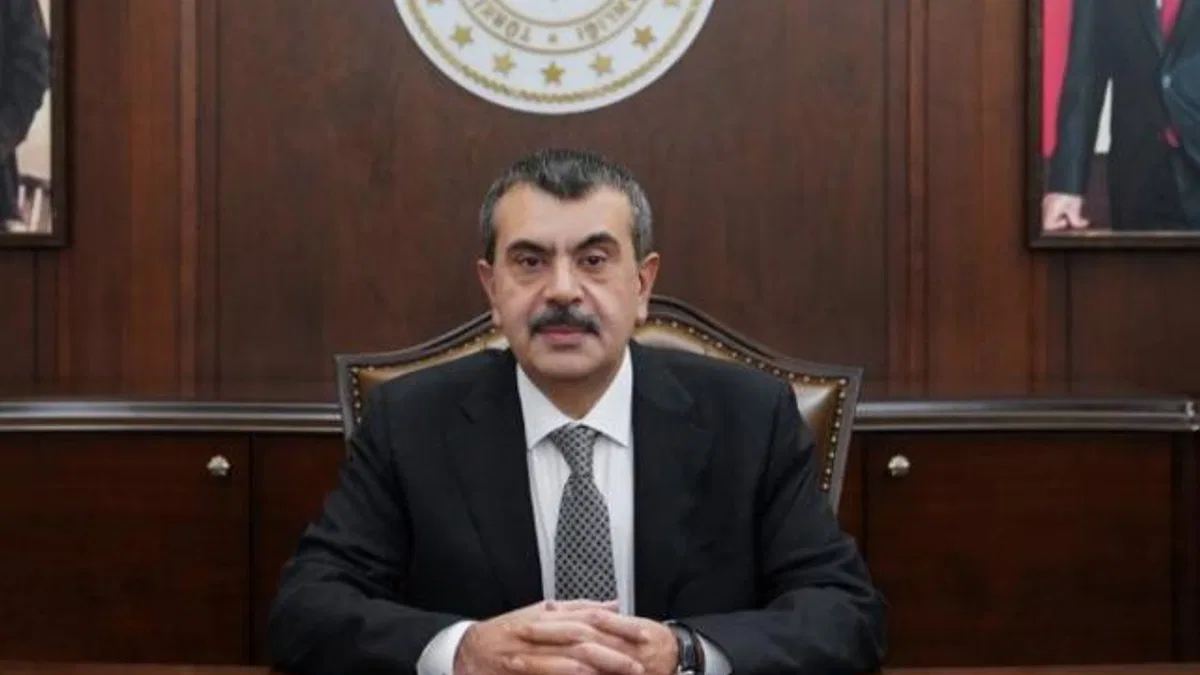 Eğitimde yarıyıl tatili başlıyor... Bakan Tekin'den tatil mesajı