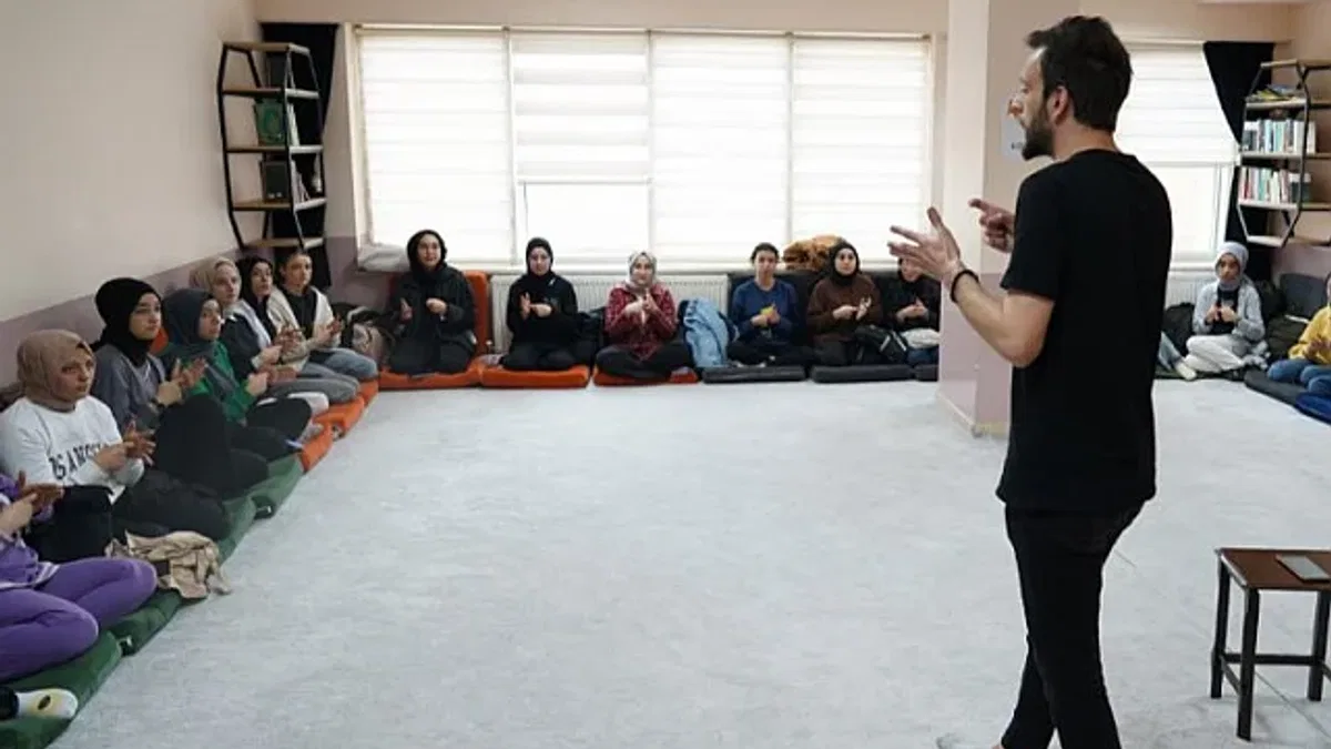 Konya'da liseli gençlere 'İşaret Dili' farkındalığı