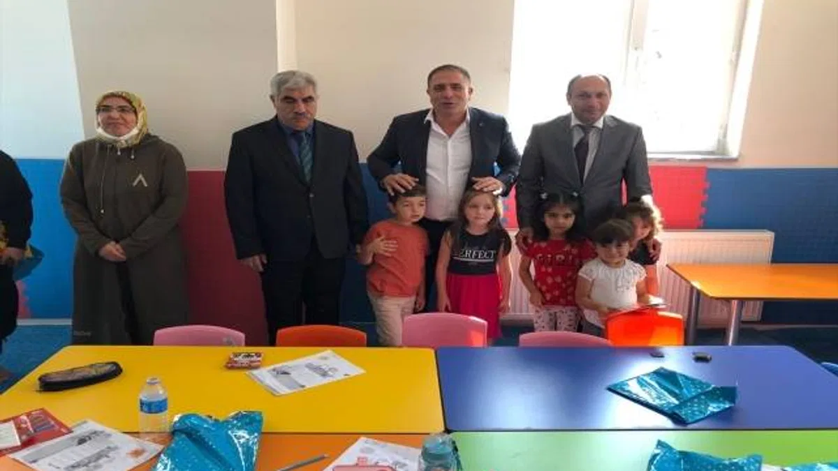 Ulaş Kaymakamı Baş, Kur'an kursu ve anaokulu öğrencilerini ziyaret etti