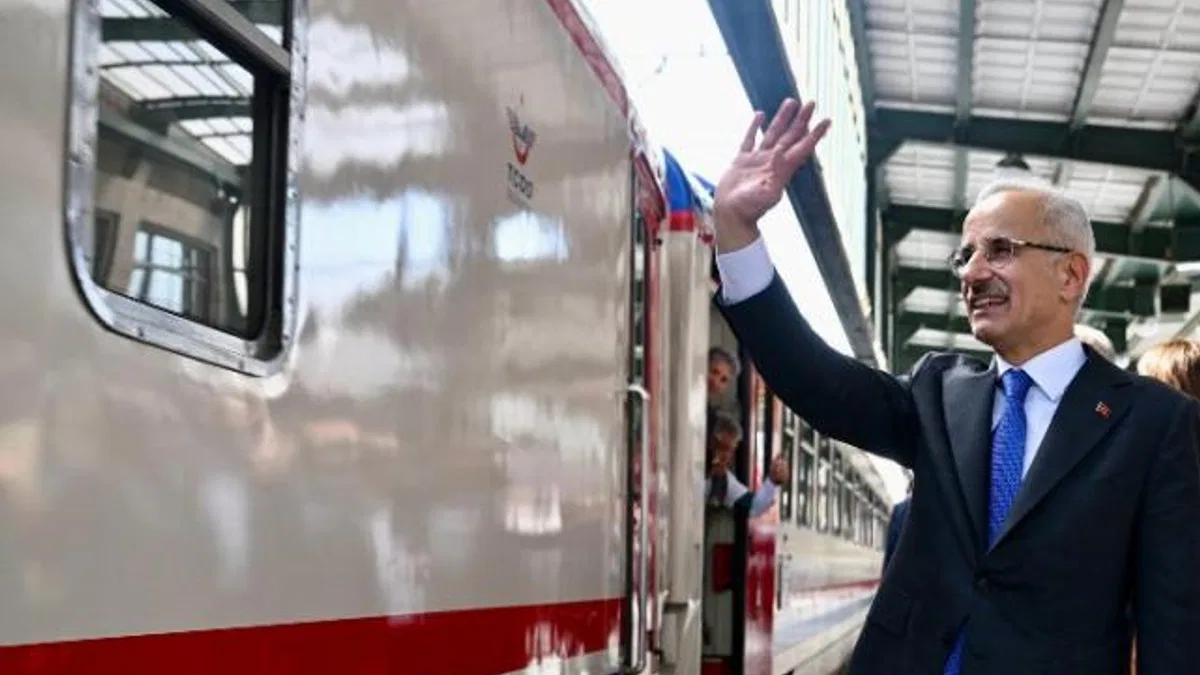 Turistik ilk sefere uğurlandı