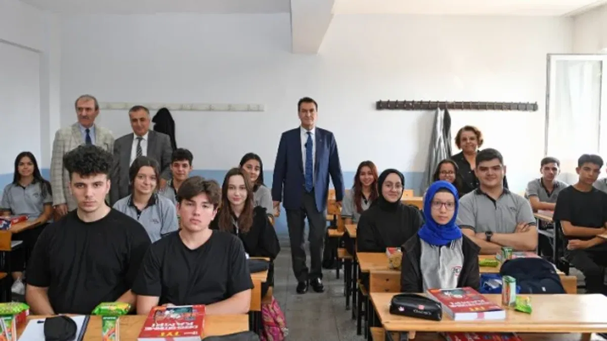 Başkan Dündar tarih bilincinin önemine dikkat çekti