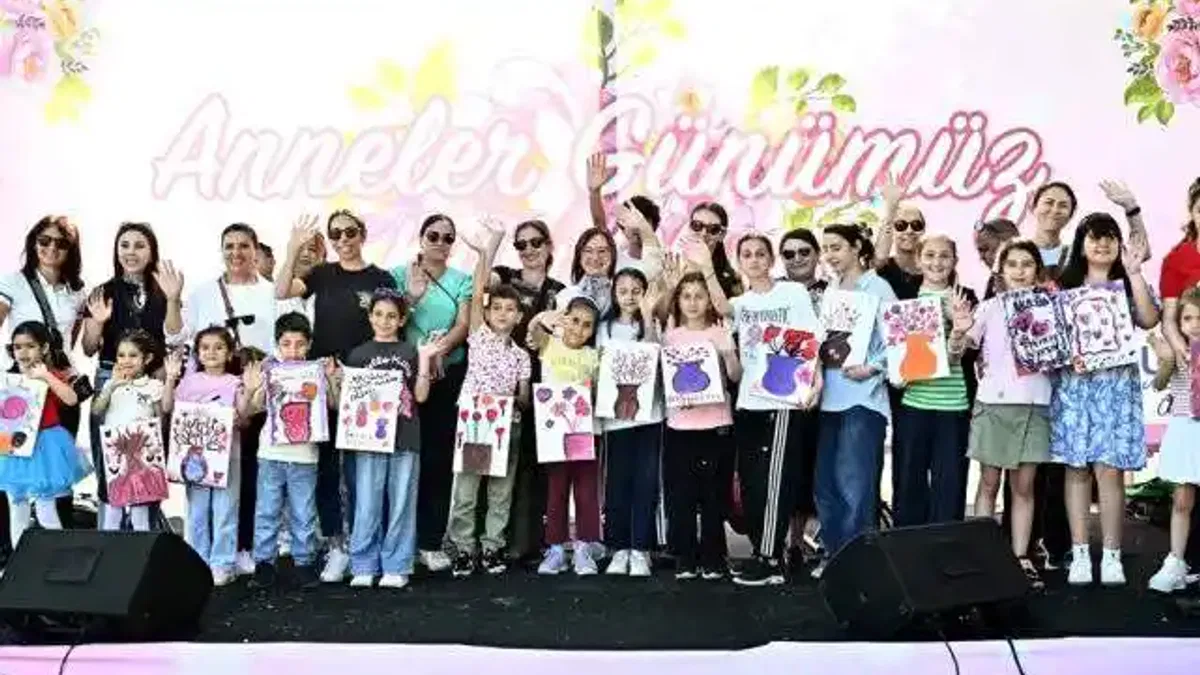 Muratpaşa’dan Anneler Günü’ne özel kutlama