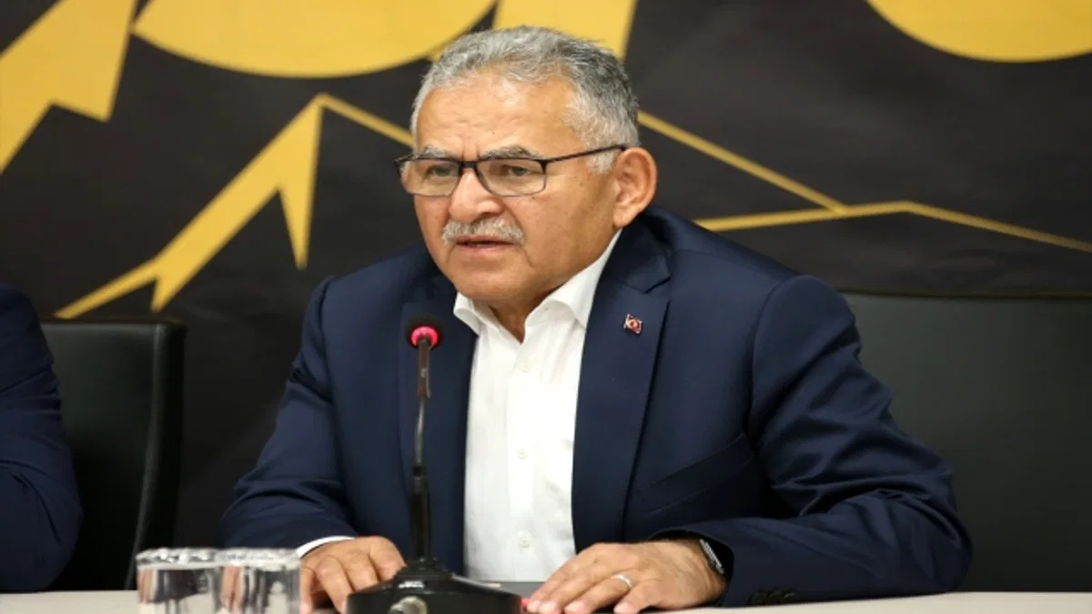 Kayserispor, teknik direktör Çağdaş Atan için imza töreni düzenledi