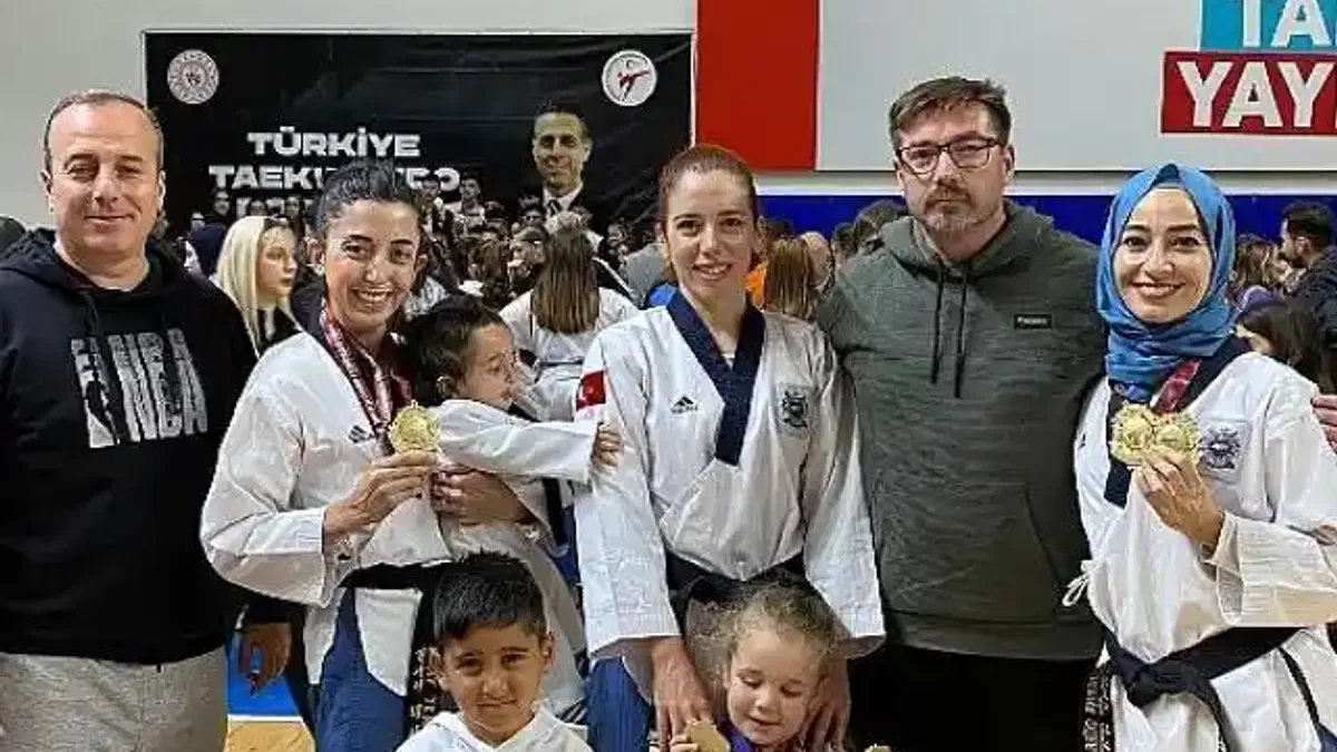 Gaziemir'in sporcuları madalyaları topladı